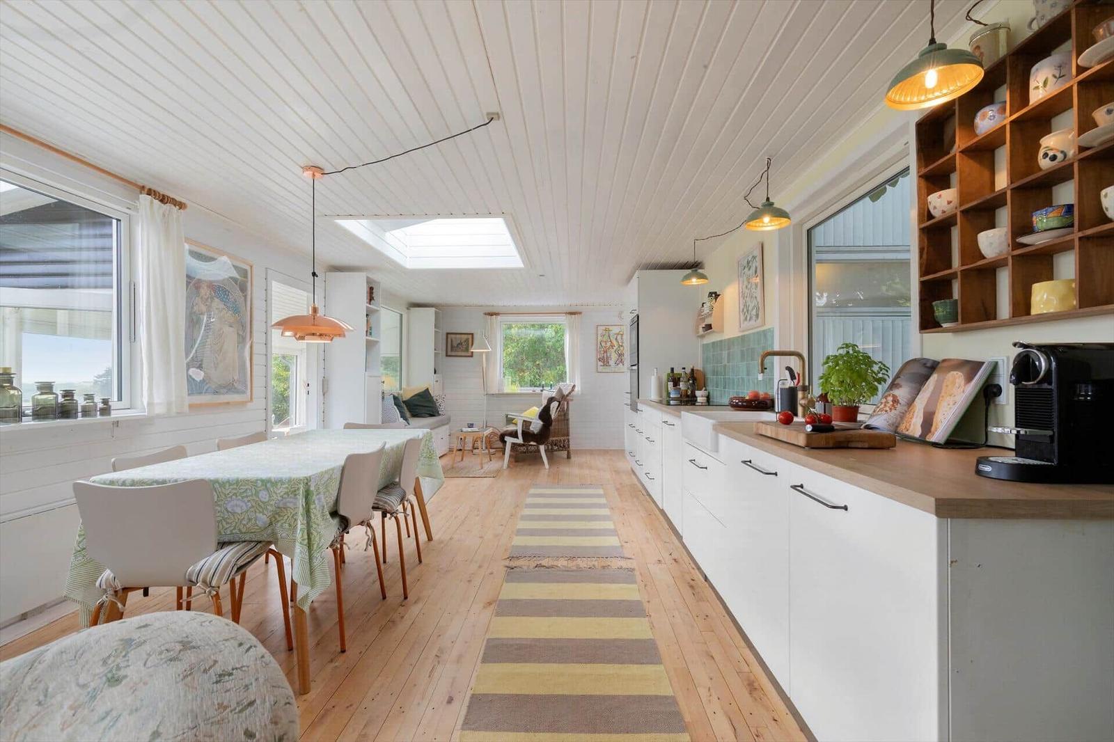 Kitchen/family room