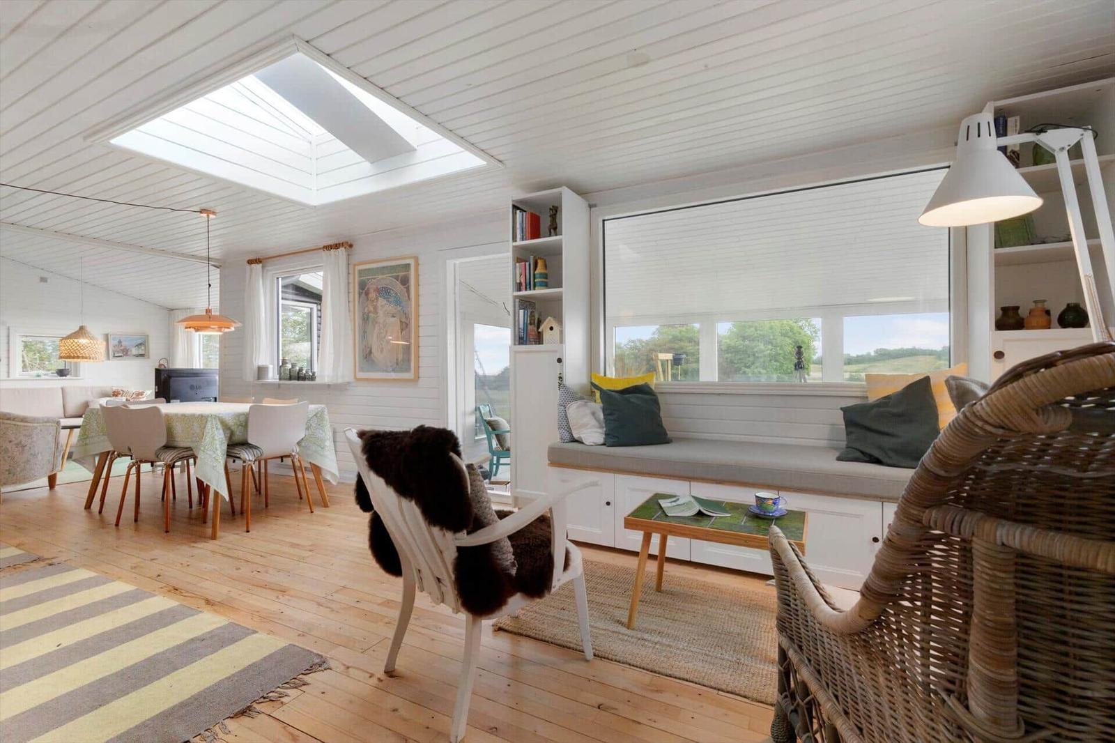 Kitchen/family room