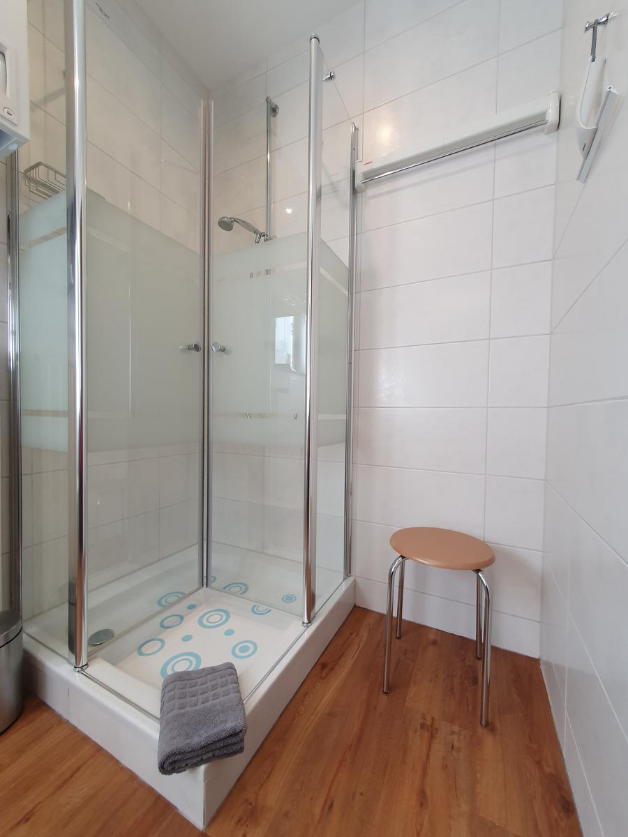 Bad mit Dusche