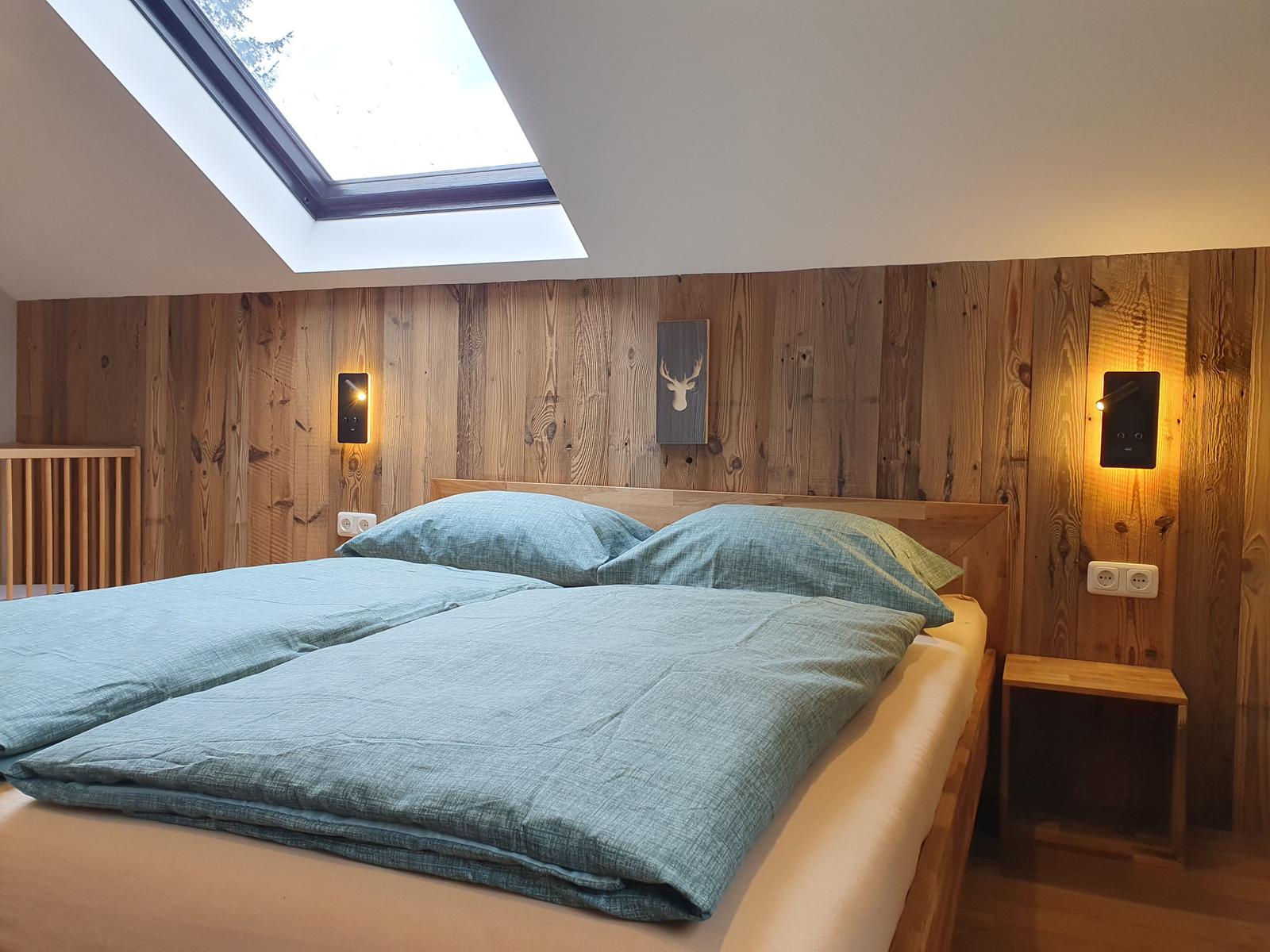 Schlafzimmer ( 1 ) mit Doppelbett
