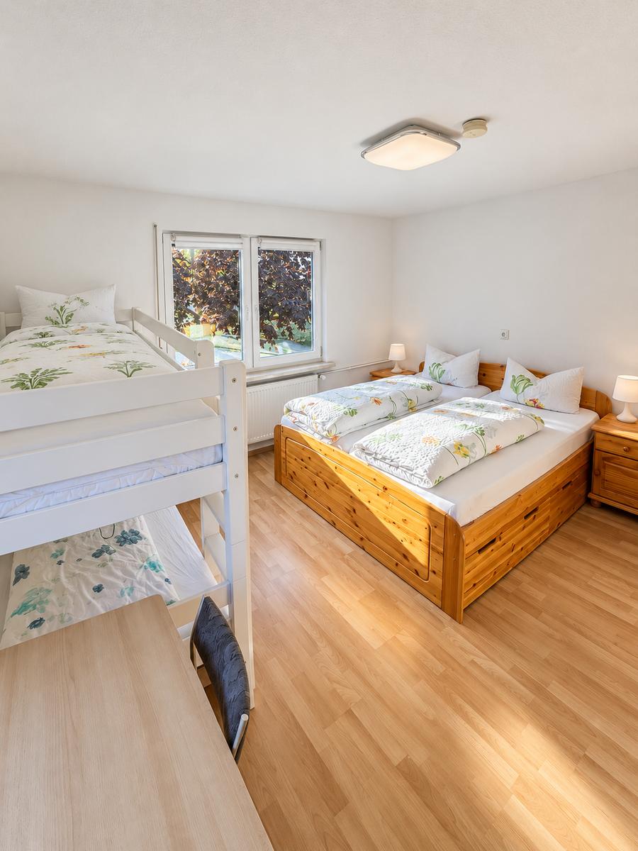 Schlafzimmer 2