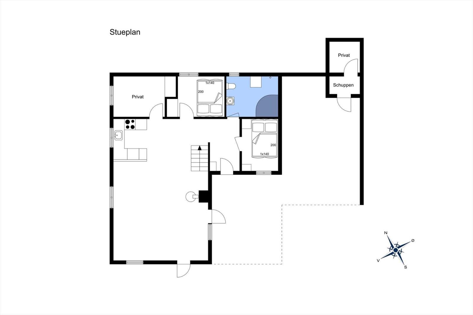 Erster Stock mit Schlafzimmer und Treppe zur Untergeschoßebene.