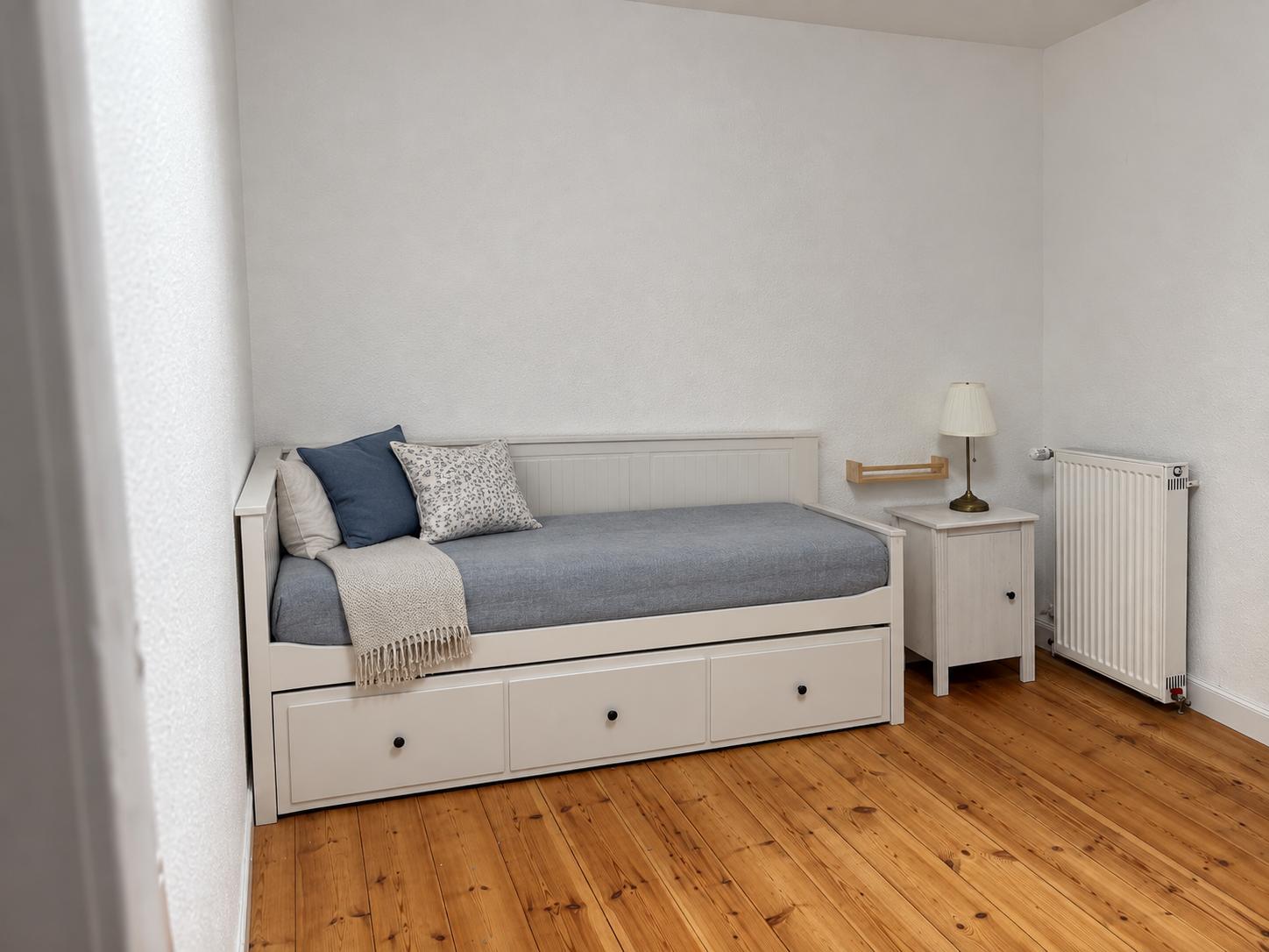 Schlafzimmer 2 DG