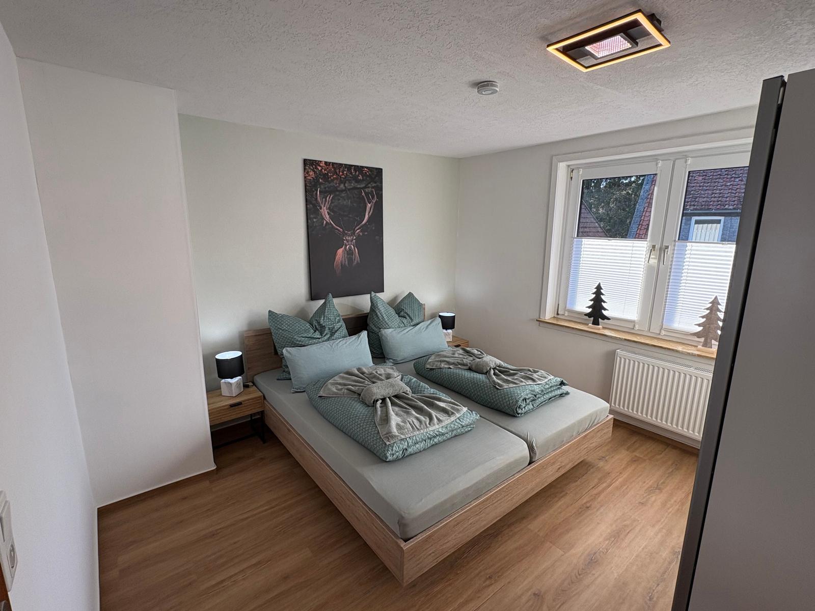 Schlafzimmer 1 mit Doppelbett