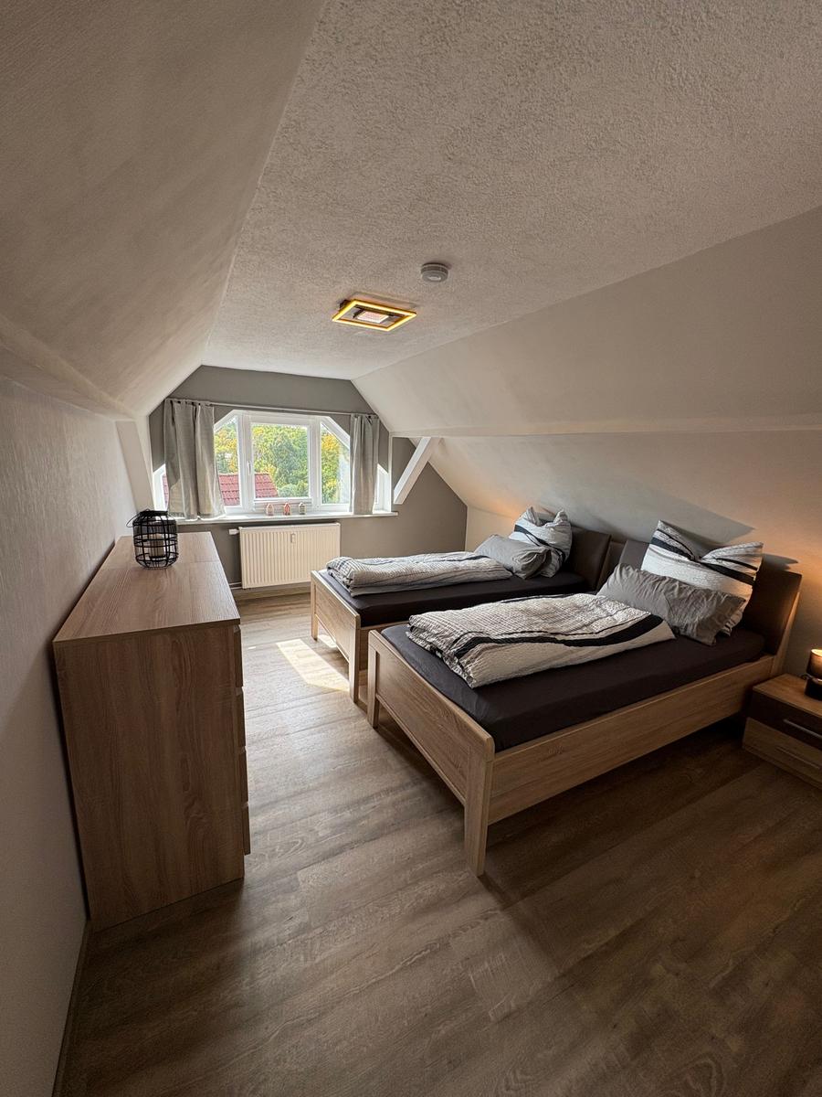 Schlafzimmer 3 mit 2 Einzelbetten