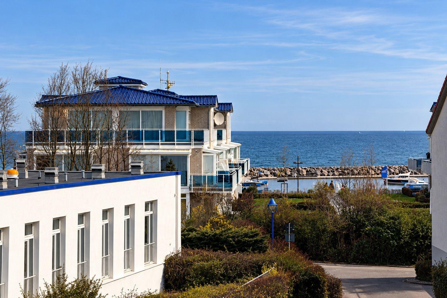Grundriss Ferienwohnung Gottwald WE 8303 mit Balkon, Küche, Schlafzimmer und Bad.