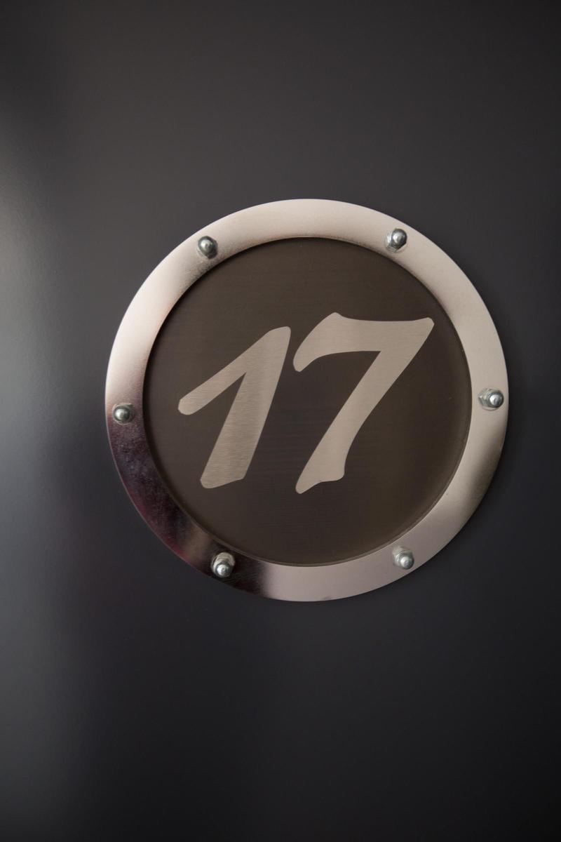 Wohnung 17 mit Schlafzimmer, Bad, Wohnküche und zwei Terrassen.