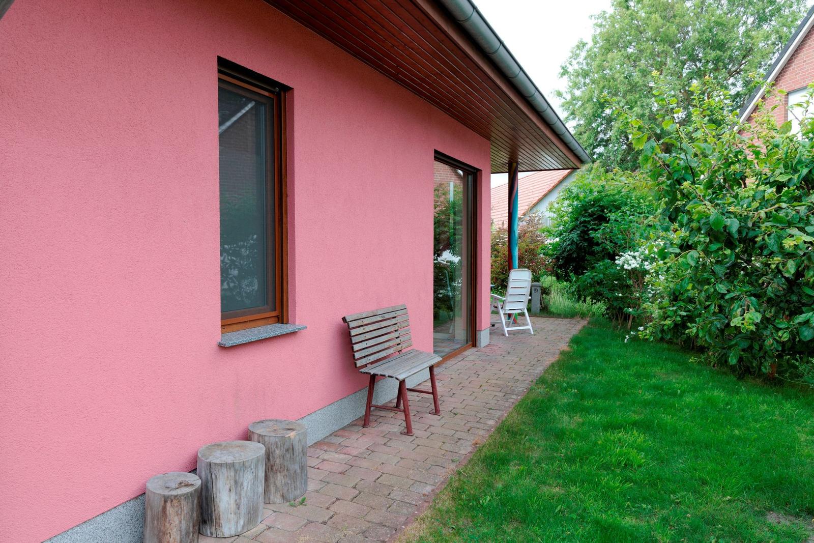 Schuppen vor dem Haus