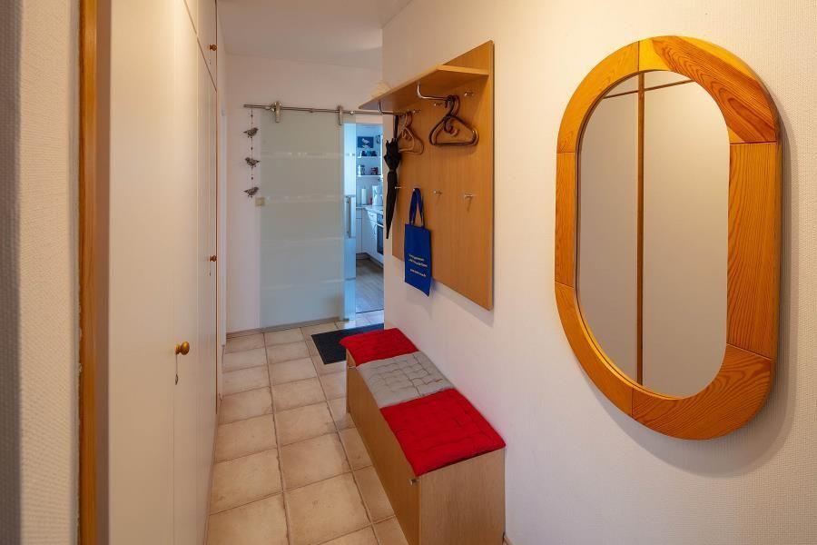 Entrance hall with mirror and coat rack