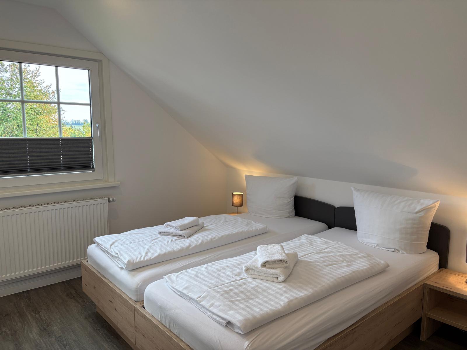 Schlafzimmer 4