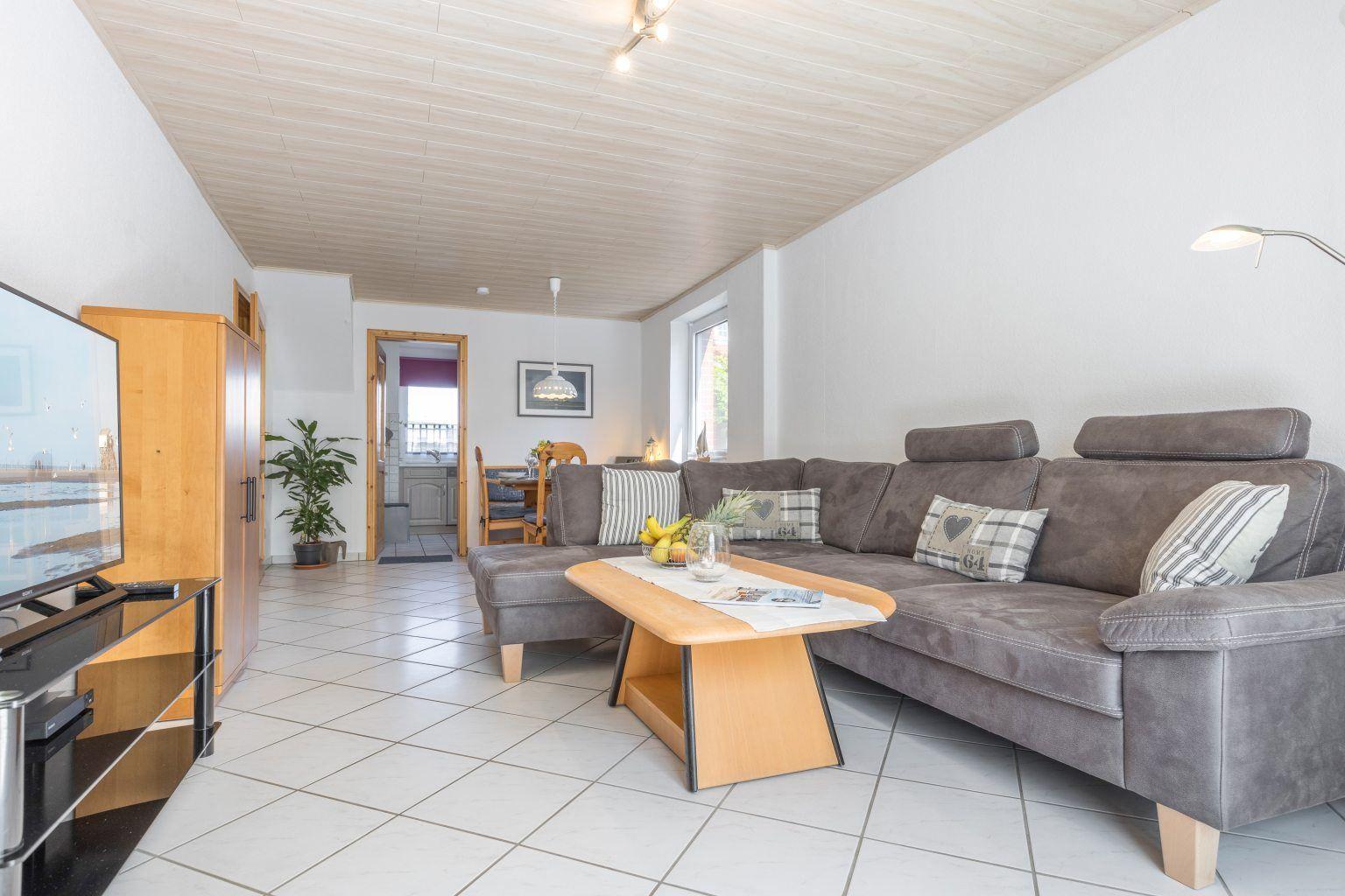 Wohnzimmer - Haus Sturmmoewe, Wohnung 4, Badallee 27-27a, St. Peter-Dorf...
