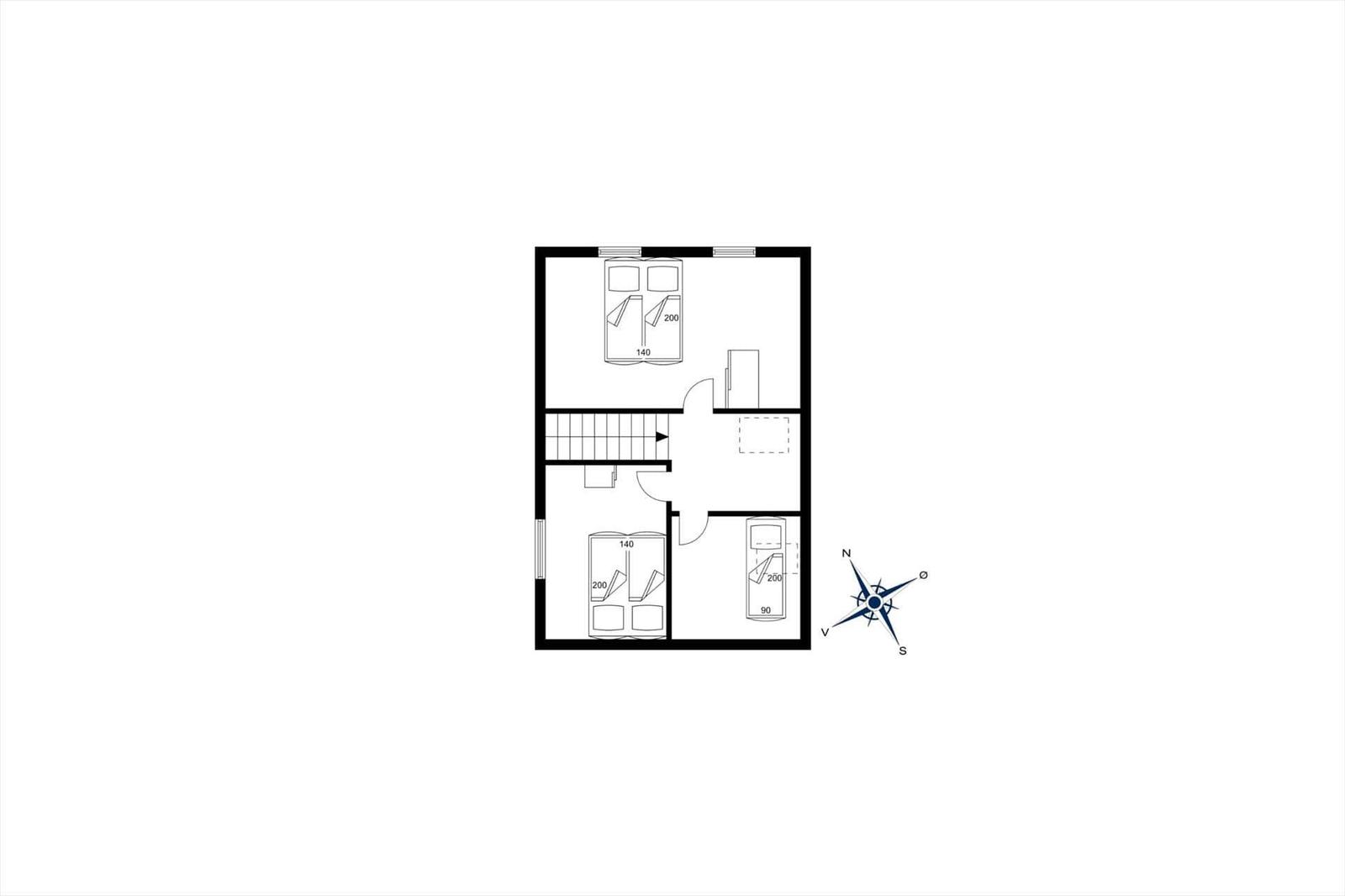 Etagenplan mit Schlafzimmern und Treppe zur oberen Etage.