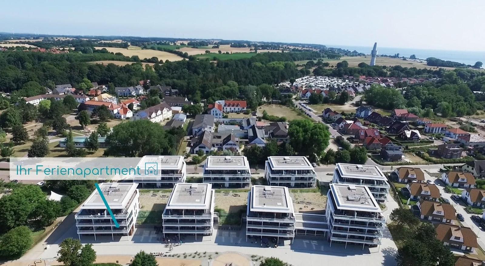 Ferienapartment in modernem Gebäudekomplex mit Blick auf Wald und Meer