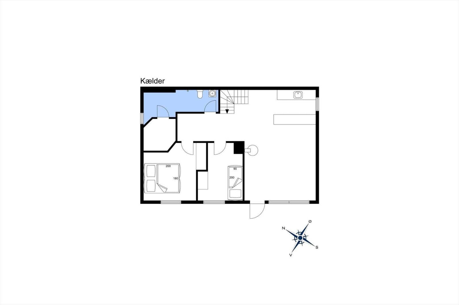 Keller ebene mit schlafzimmer, bad und treppenhaus.