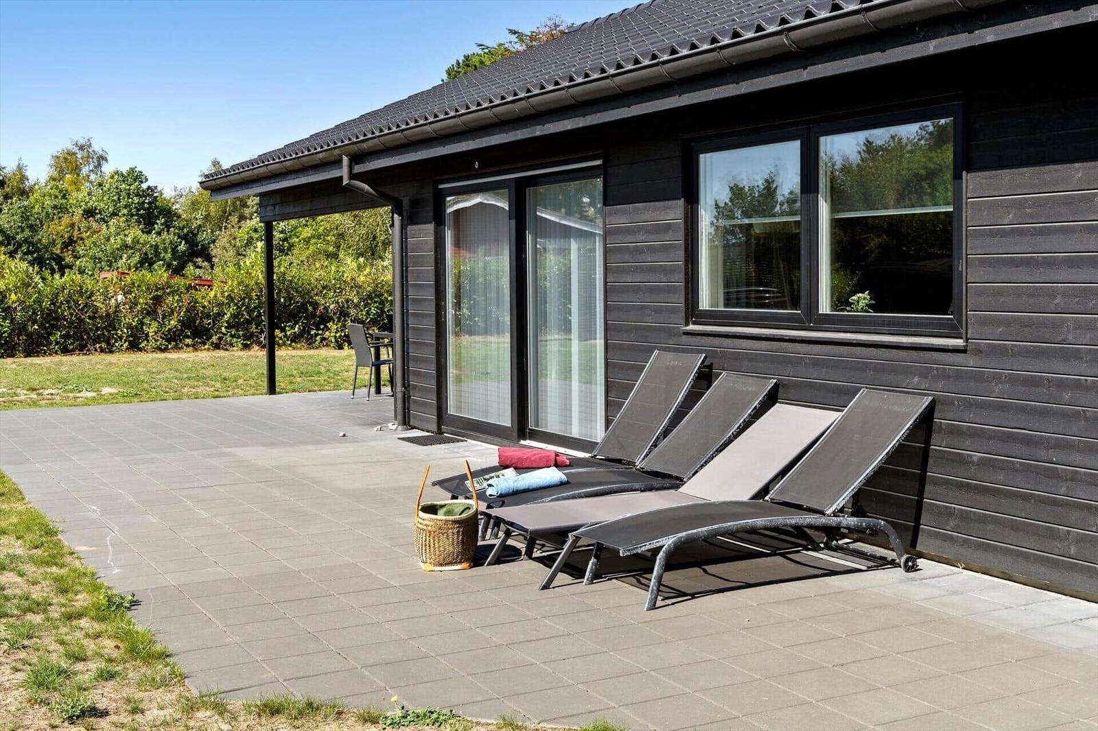 Dieses Grundrissbild zeigt eine Wohnung mit Küche, Bad und mehreren Schlafzimmern.