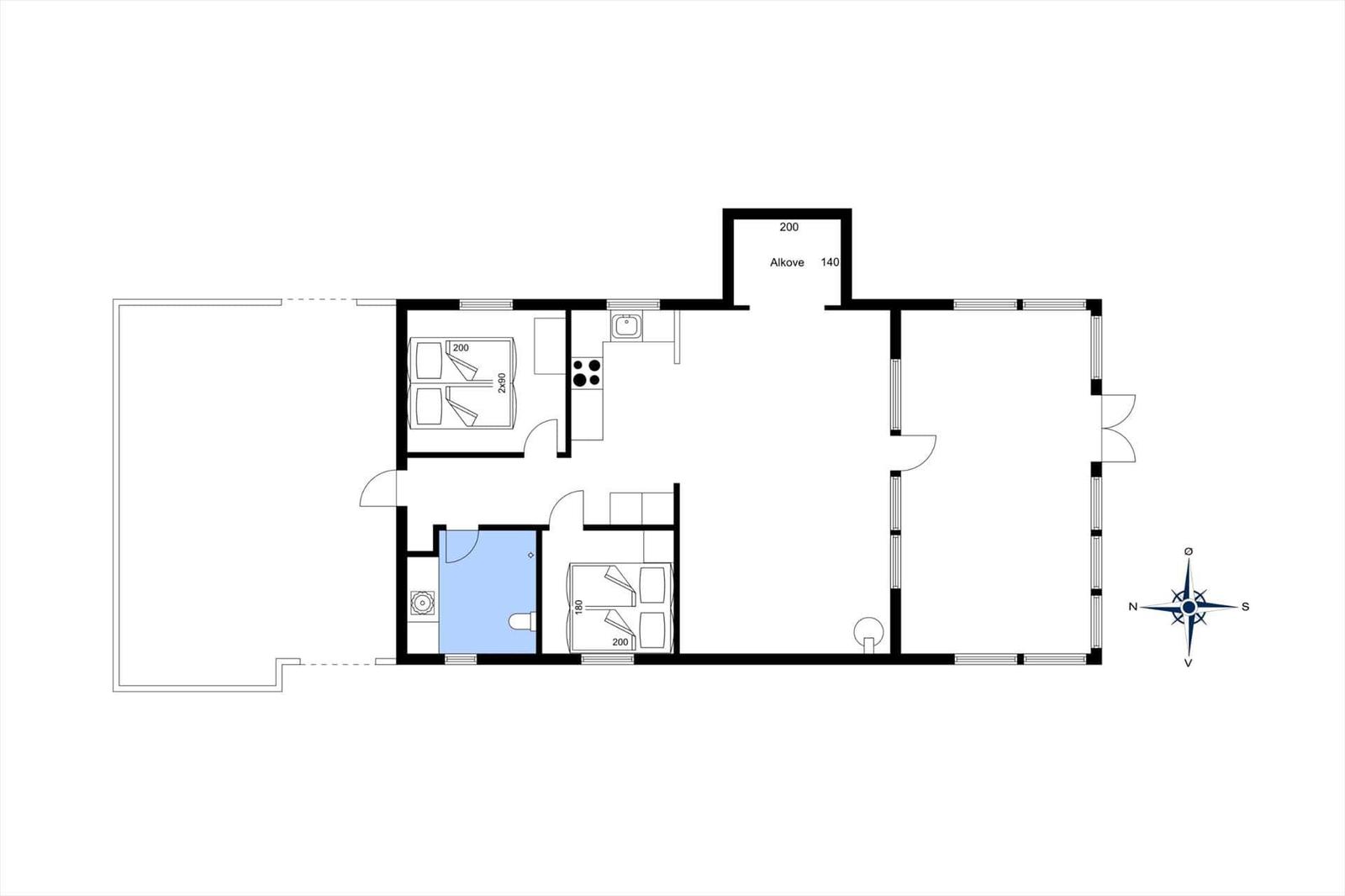 Apartment with two bedrooms, kitchen, and bathroom. Nook with seating area.