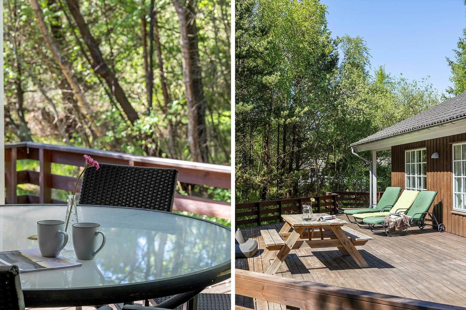 Haus in Wald mit Blick auf Strand und Meer
