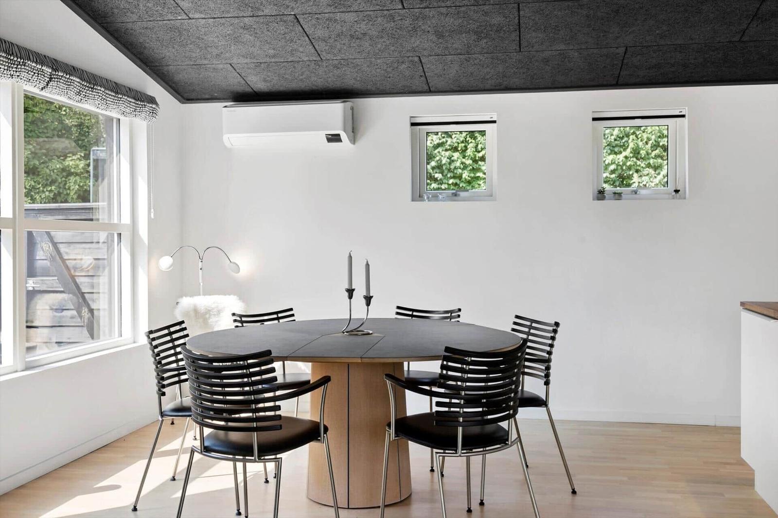Funktionaler Grundriss mit Schlafzimmer, Küche und Bad.
