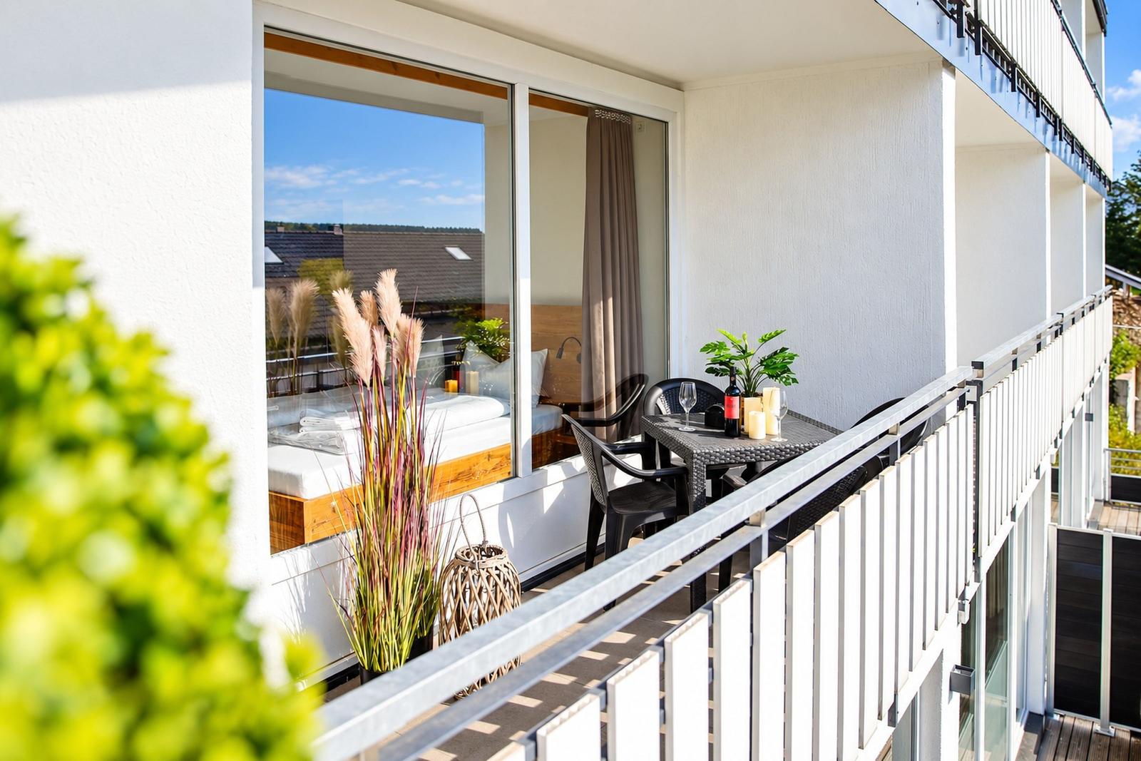 Wohnung mit Schlafzimmer, Küche, Bad und Terrasse