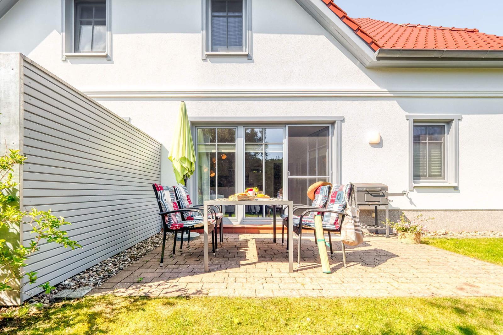 möblierte Terrasse