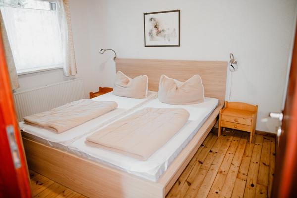 55+ Bremer Teich Bungalow, Jedes haus hat ein schlafzimmer mit