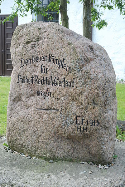 Hennstaedt Gedenkstein