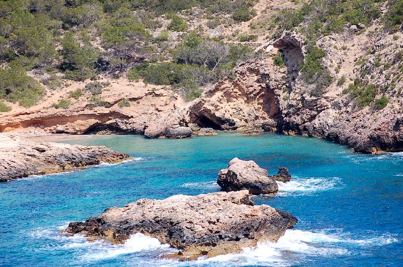 Eine Bucht auf Ibiza
