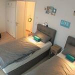 Schlafzimmer zwei mit zwei Einzelbetten (zusammenschiebbar)