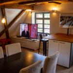 Wohnküche mit extra Schlafsofa und 52 Zoll TV