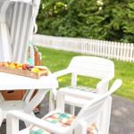 Westterrasse mit Blick in den Rosengarten