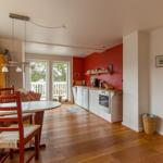 Küchenzeile und Essplatz...