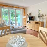 Esstisch als Verbindung zwischen Wohnen und Kochen