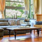 Wohnbereich mit Heller Fensterfront