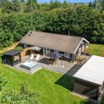 Haus mit Terrasse, Whirlpool und Grillplatz im Grünen