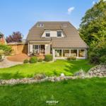 Haus mit Terrasse, Garten und Blick aufs Meer