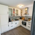 Die Küche ist mit allem Nötigen ausgesattet.