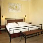 Schlafzimmer mit Deckenventilator