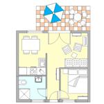 Wohnung mit Küche, Bad, Schlafzimmer und Terrasse mit Sonnenschirm und Tisch.