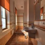 Badezimmer mit Dusche