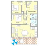 Wohnung mit zwei Schlafzimmern, Wohnbereich, Bad und WC. Außenbereich mit Tisch und Sonnenschirm.