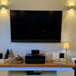 Flachbild TV (Kabel, Streaming), Dolby-Surround, PlayStation 3, DVD-/BluRay-Player, CD-Radio - fehlt noch was!?