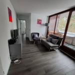 Wohnzimmer mit Blick auf die Loggia