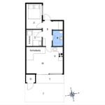 Wohnung mit Schlafzimmer, Küche und Bad. Raumübersicht mit Kompass.