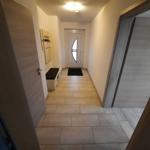 barrierefreier Flur aus Wohnzimmersicht