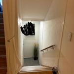 Treppe zum Schlafzimmer und Bad