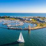 Luftaufnahme der Halbinsel Burgtiefe Yachthafen und Arne-Jacobsen-Siedlung