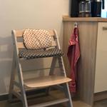 Ein Hochstuhl steht Ihnen kostenfrei zur Verfügung.