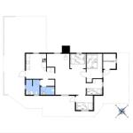 Wohnung mit Küche, drei Schlafzimmern und Bad. Skur/Schuppen vorhanden.