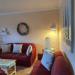 Großzügige Sitzecke im Wohnbereich