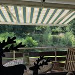 großer Balkon mit elektrischer Markise, ein 2. überdachter Balkon ist vorhanden.